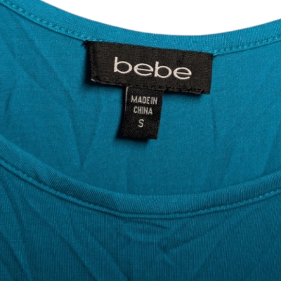 Bebe Capri Breeze Blue Cut-Out Sleeve Top ๐โจ๐ด - Picture 3 of 11
